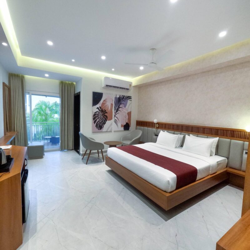 Superior Rooms with Balcony in Madhapur