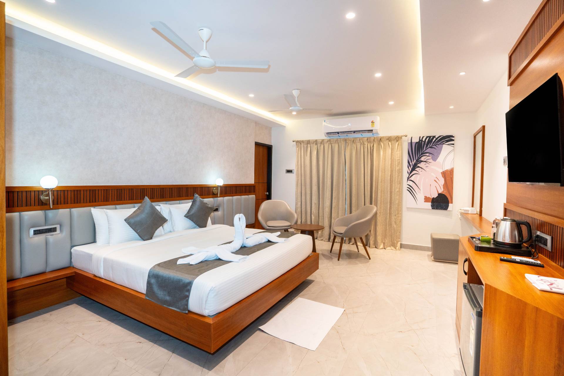 Monsoon Travel in Hyderabad: How to Have a Stress-Free Stay in Madhapur